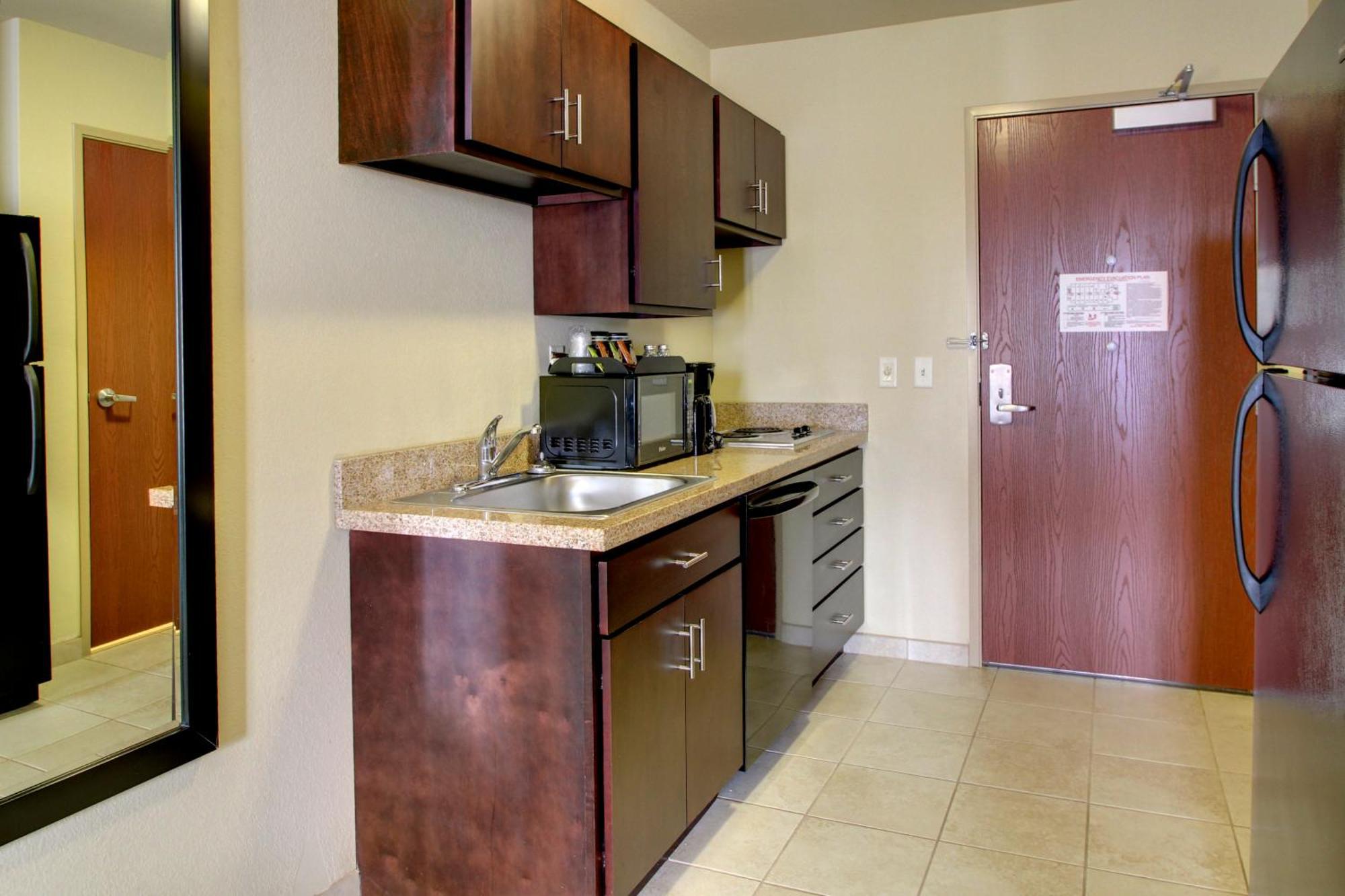 Cobblestone Hotel & Suites - Beulah 部屋 写真